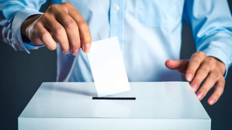 ¡VOTACIÓN MASIVA!