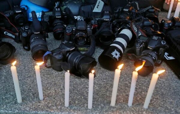 El periodismo, un oficio cada vez más precario y peligroso: Volker Türk