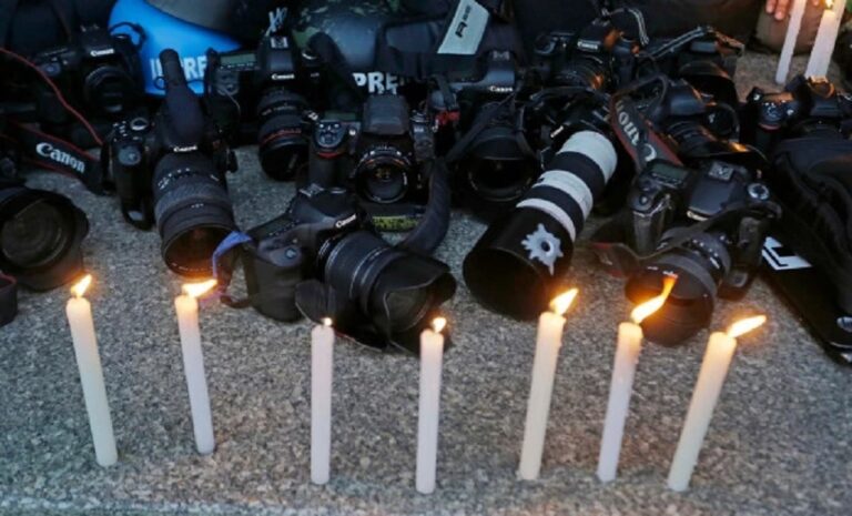 El periodismo, un oficio cada vez más precario y peligroso: Volker Türk