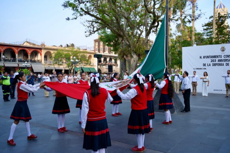 Conmemoran el 203 Aniversario de la Defensa de Córdoba