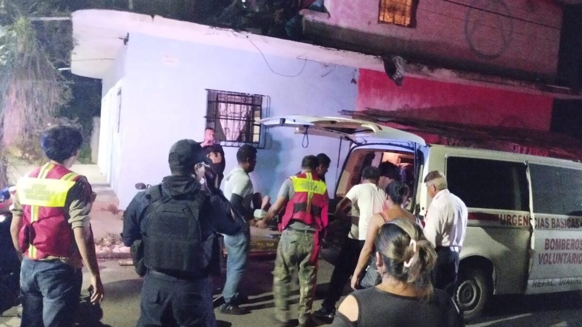 INTENTA ESCAPAR POR LA PUERTA FALSA