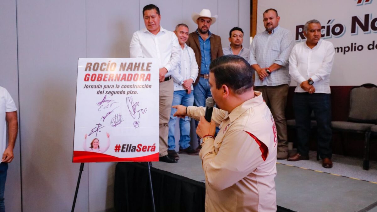 La mafia de los Yunes se queda sola; Cazarín le suma 10 alcaldes del PRD y RSP a Rocío Nahle