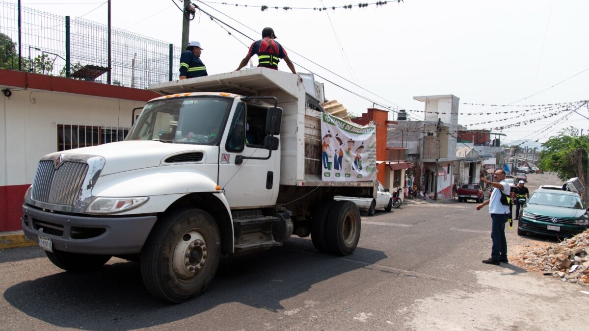 Recolectan 12 toneladas de desechos en 3 días de campaña de descacharrización