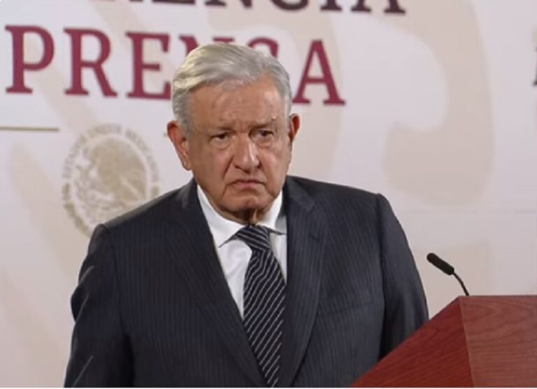 Gritos de AMLO a Mier y a Monreal .