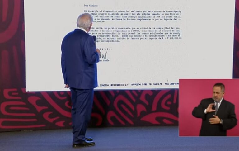AMLO revela cartas de Aguilar Camín para descalificar a intelectuales de México que se pronuncian por Xóchitl Gálvez
