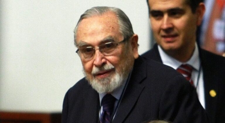 Exprocurador Bernardo Bátiz pone en duda prueba de AMLO contra Amparo Casar :”No recuerdo reunión con María Amparo Casar y Aguilar Camín,