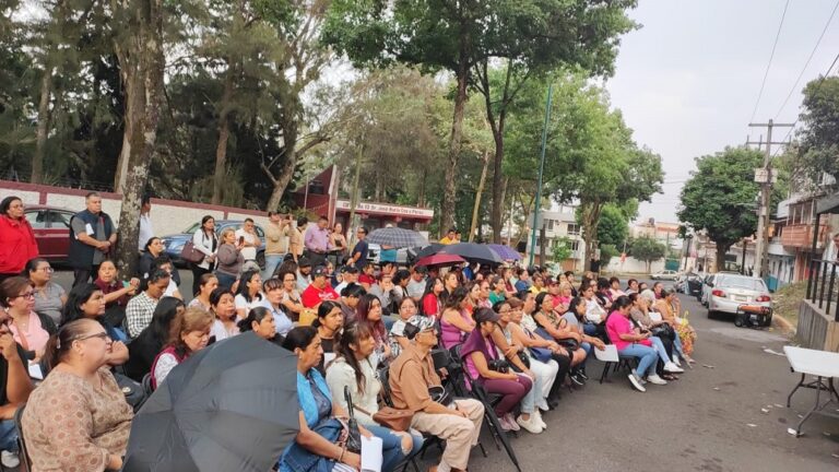 Piden la destitución de la directora del CBTIS Dalia Pérez .