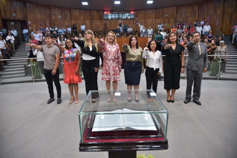 Asumen ocho personas el cargo de diputada o diputado a la LXVI Legislatura.