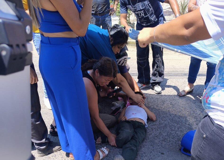 Madres de familia cerrarán calle Lino Serrano, ya que un motociclista atropello a un menor y se dio a la fuga.