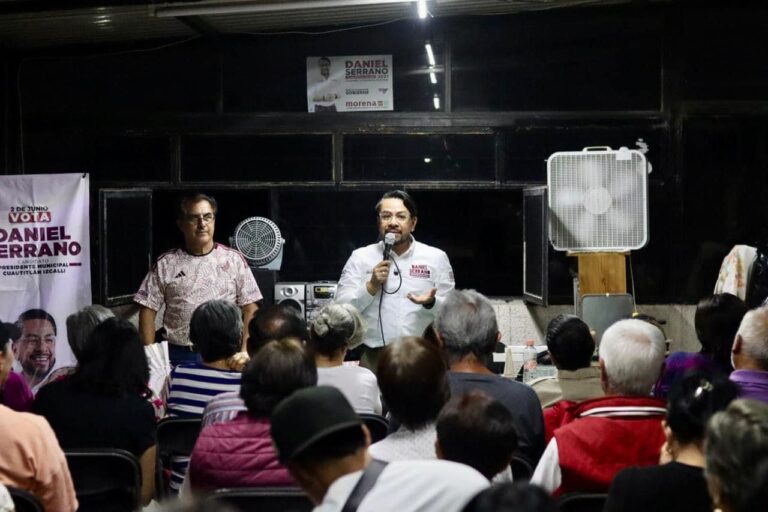 Daniel Serrano ofrece atención médica de 24 horas para Izcallenses.