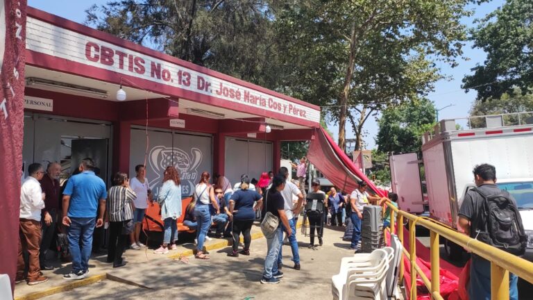 Destituyen a Dalia Pérez como directora del CBTIS 13