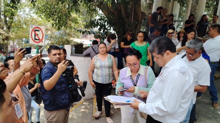 Descartan desalojo en manifestación en SESVER .