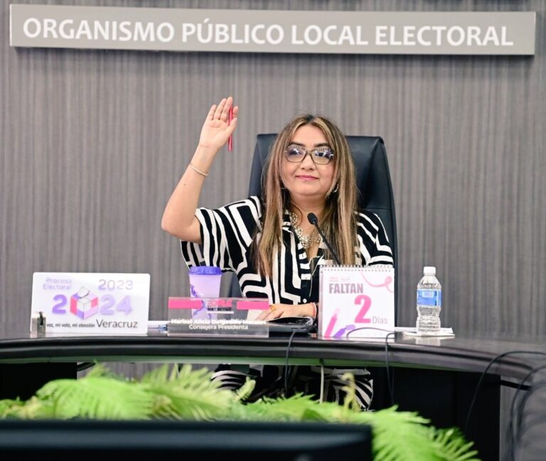 OPLE #Veracruz integra reportes de las incidencias en entrega de paquetería electoral.