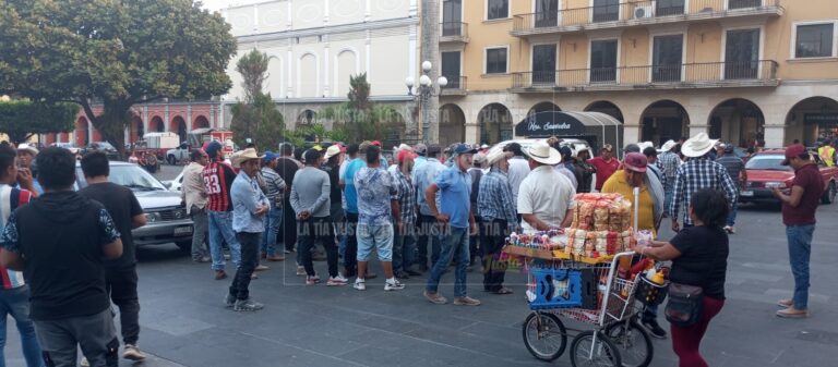 Protestan habitantes de Cuyachapa y Potrerillo en Córdoba