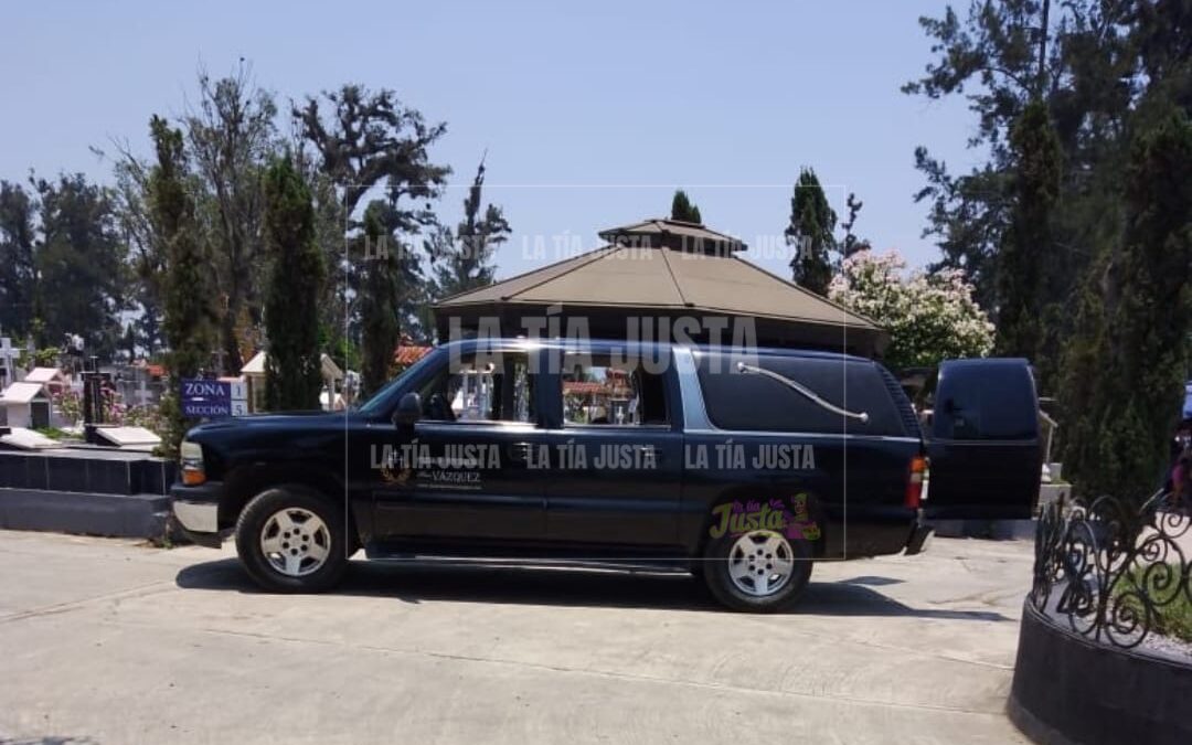 Hallan a hombre sin vida sobre sepulcro