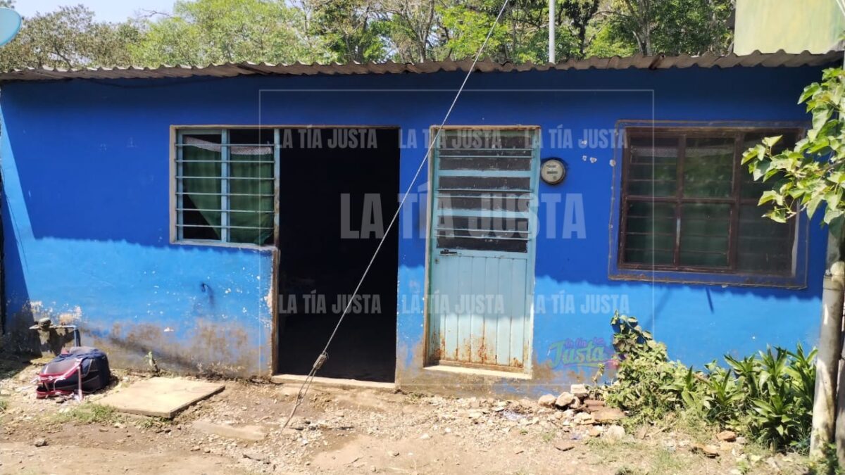 LANZA BOMB# MOLOT>V A CASA DE SU EX PAREJA