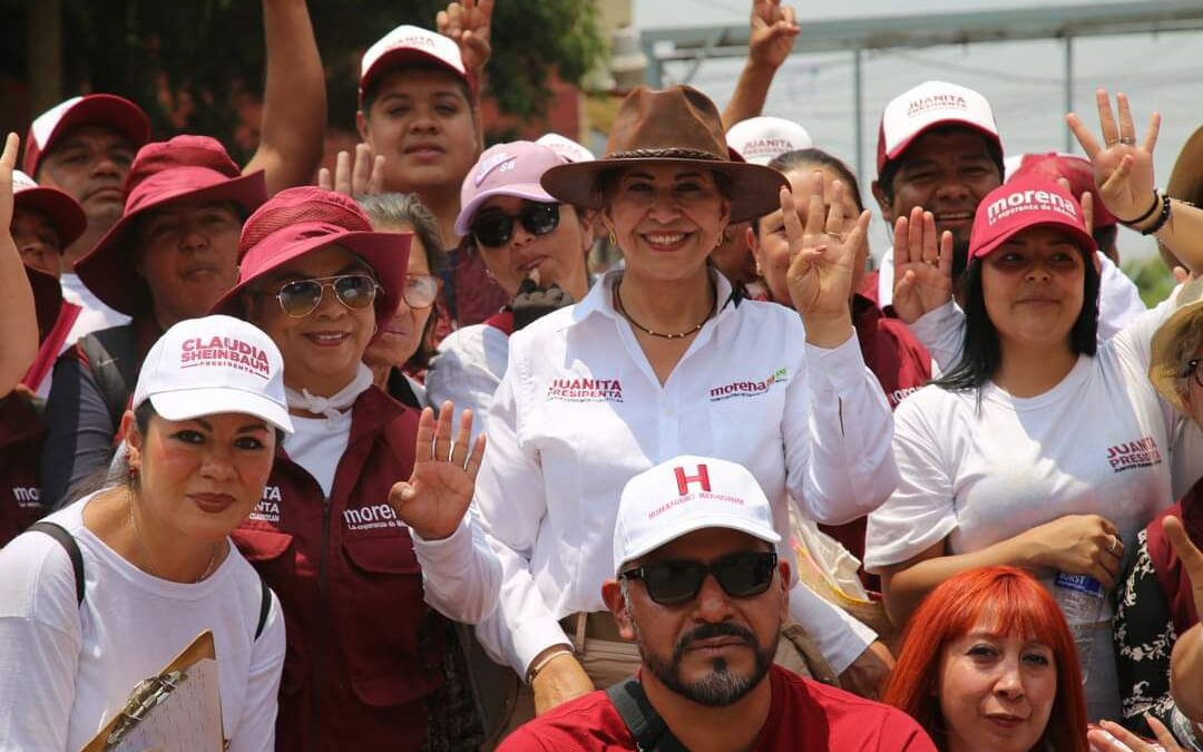 Juanita Carrillo cuestiona abandono y deterioro en que viven vecinos de rancho San Blas #Cuautitlán.