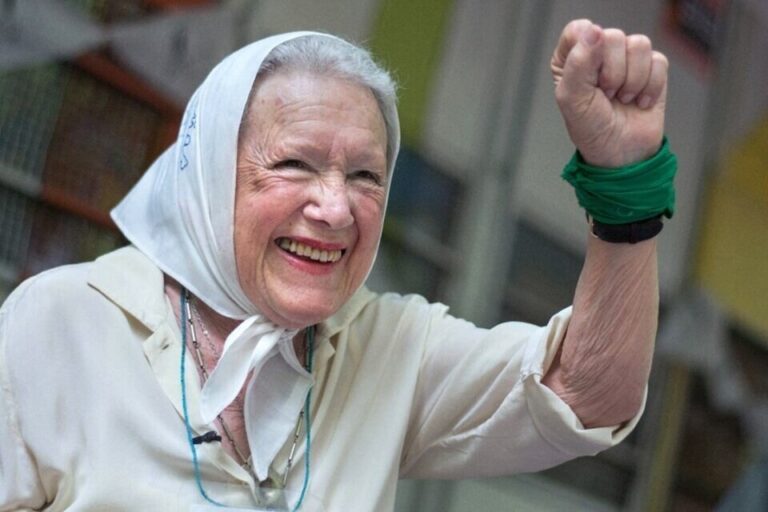 Murió Nora Cortiñas, la madre de todas las batallas .