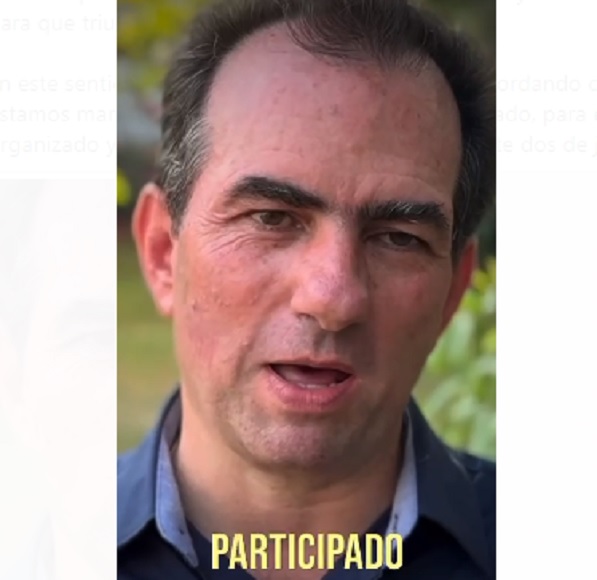 Pepe Yunes reconoce a ciudadanos que participaron en la marcha de la ‘Marea Rosa’ .