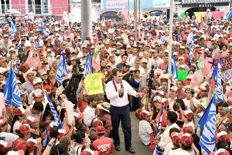 Salud, trabajo y seguridad nos demanda Veracruz: Pepe Yunes