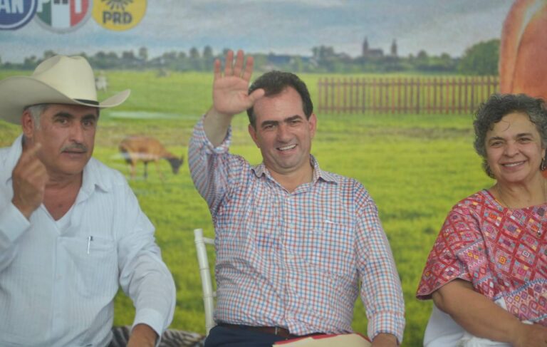 Anuncia Pepe Yunes rescate de la ganadería en Veracruz .