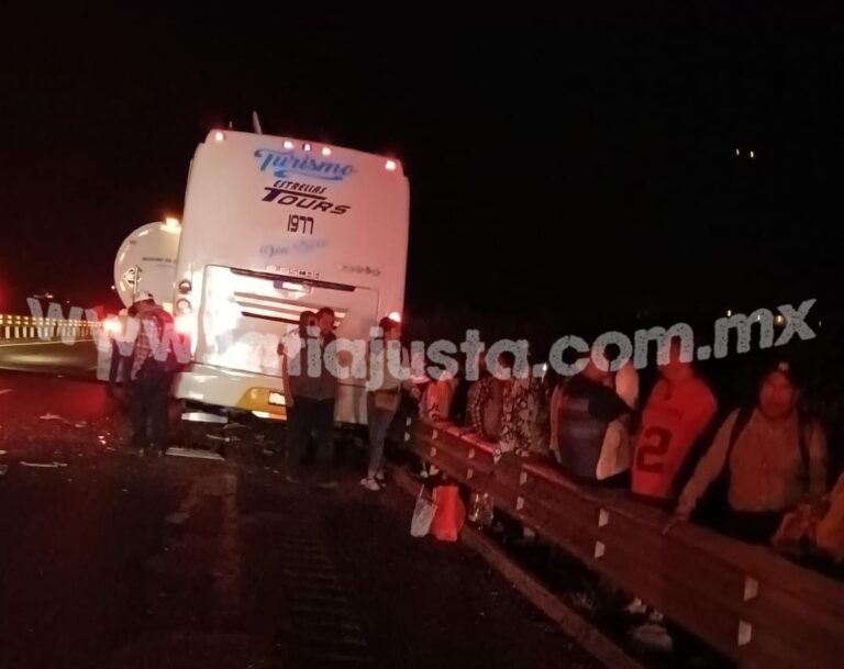 AUTOBÚS CHOCA CON TRÁILER POR ALCANCE EN LAS CUMBRES DE MALTRATA.