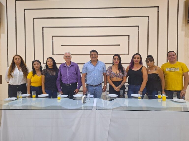 Priístas abandonan su partido y se suman a Claudia Sheinbaum en Cuautitlán #Edomex