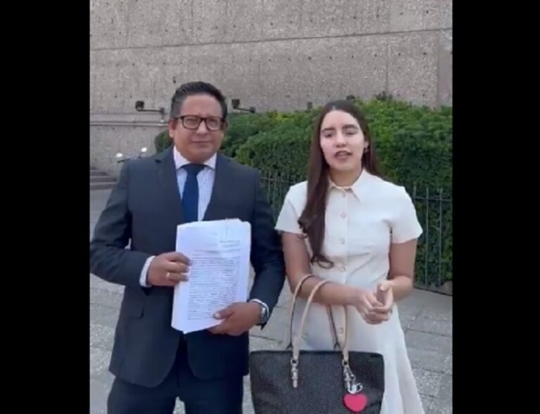 Más de 700 trabajadores interponen la primera demanda de amparo contra la ley de pensiones .