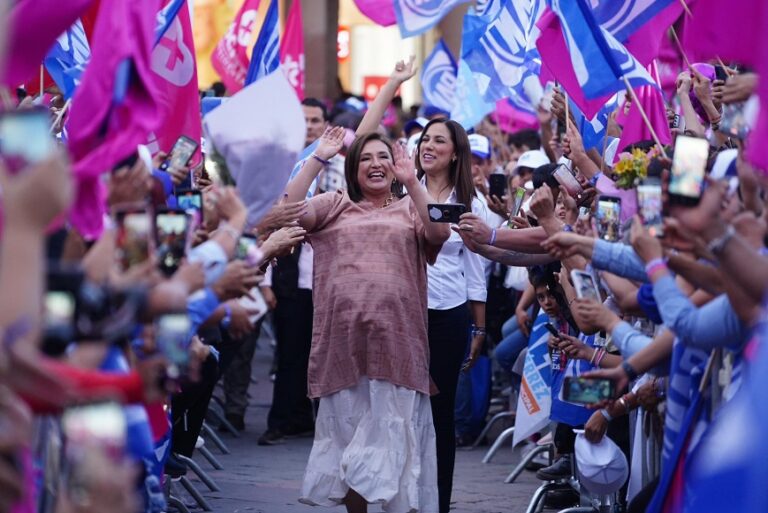 Xóchitl Gálvez pondrá fin a la contratación de médicos cubanos si gana elecciones en México