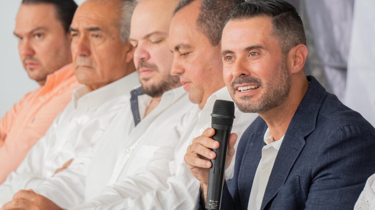 “El PRIAN y Morena quieren evadir la nueva realidad política que hay en Veracruz”: Polo Deschamps