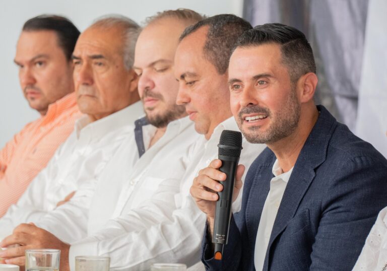 “El PRIAN y Morena quieren evadir la nueva realidad política que hay en Veracruz”: Polo Deschamps