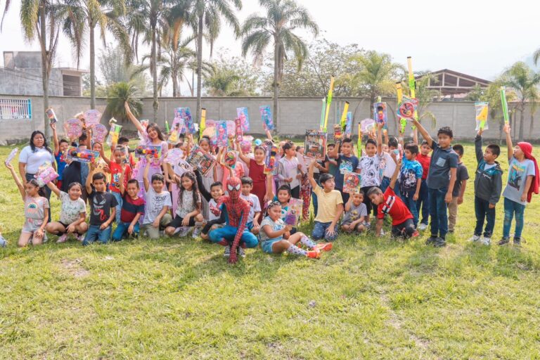 GOBIERNO ZOQUITECO CELEBRA A LOS NIÑOS Y NIÑAS EN SU DÍA.