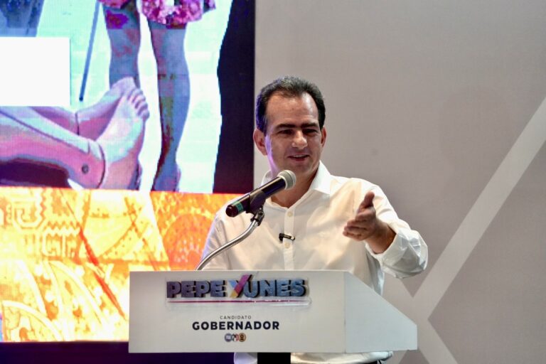 Presenta Pepe Yunes propuestas para recuperar la salud de Veracruz