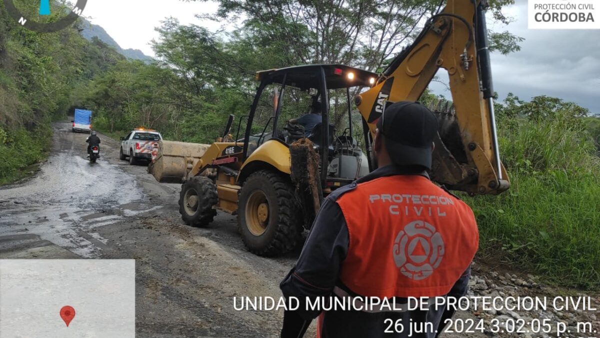 Liberan carretera Tecama Calería-Acayotla