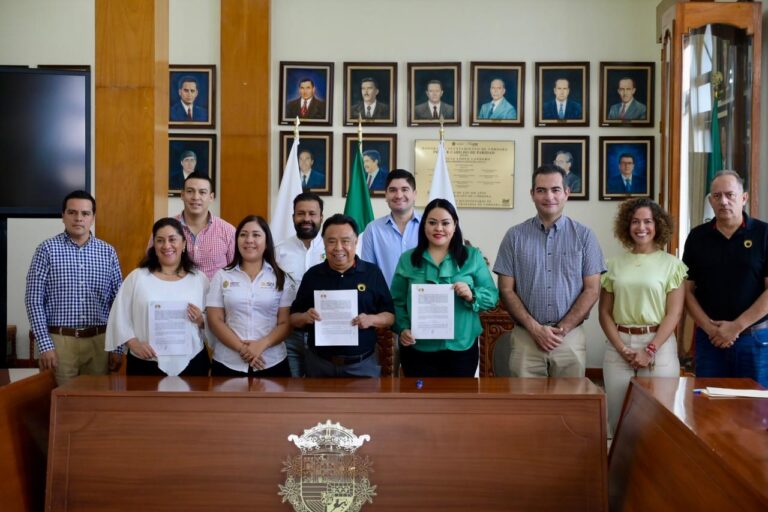 Firma Ayuntamiento de Córdoba el convenio “Rutas Mágicas de Color”