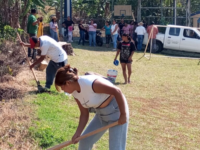 Inicia reforestación en escuelas primarias de la zona rural de Córdoba