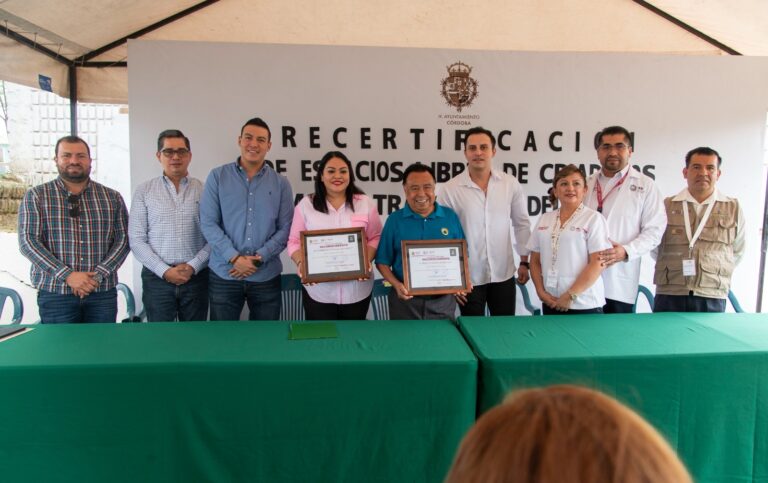 Certifican los panteones de Córdoba como espacios libres de criaderos de moscos