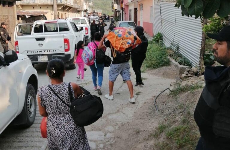 Miles de habitantes de Tila Chiapas dejan sus casas ante terrorismo del crimen organizado