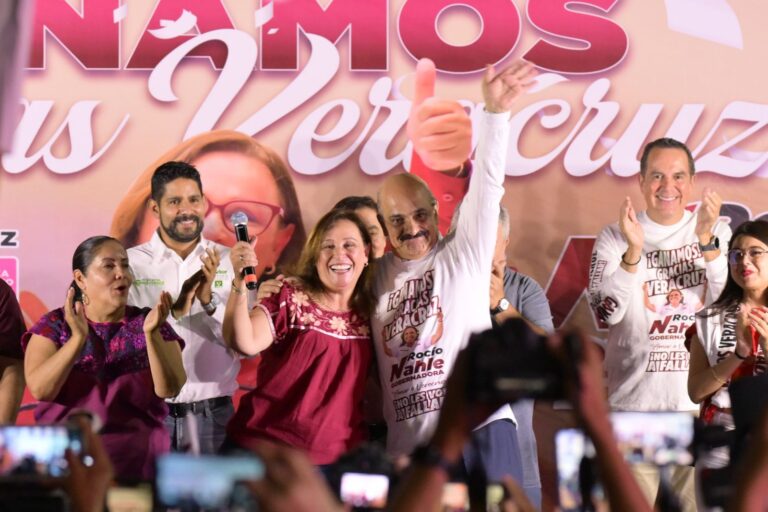 Rocío Nahle, primera gobernadora de Veracruz,  afirma que el triunfo es porque es tiempo de las mujeres.