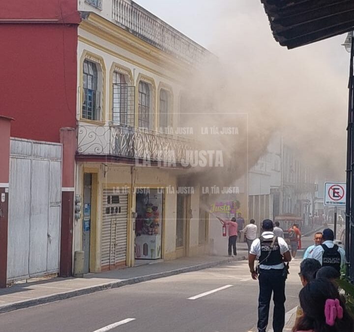 Se quema local comercial en el centro de Orizaba