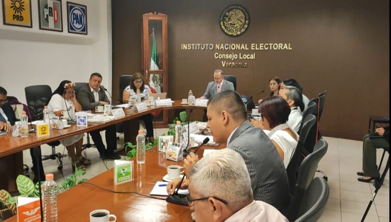 Reportan acarreo de personas y retención de boletas para la elección de gobernador en #Veracruz.  de Veracruz