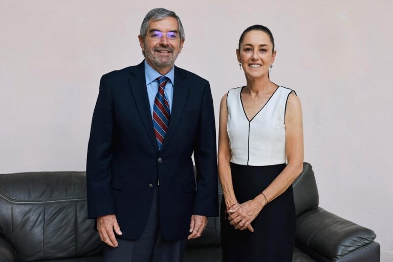 Claudia Sheinbaum designa Juan Ramón de la Fuente para encabezar proceso de transición .