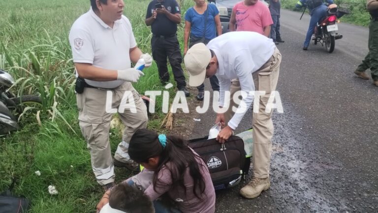 TRES LESIONADOS EL RESULTADO DE UN CHOQUE ENTRE DOS MOTOCICLISTA.