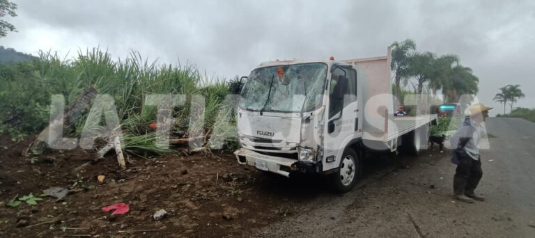 IDENTIFICAN A FALLECIDOS EN ACCIDENTE DE SANTA ANA ATZACAN.