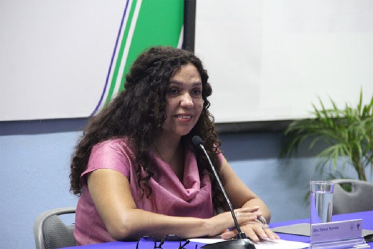 UV visibiliza e impulsa a investigadoras a través de Cátedra de Excelencia.