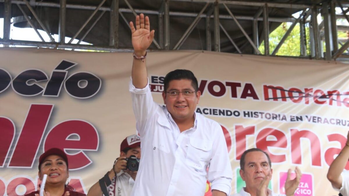 Con relación a lo expresado por el candidato priista derrotado a la gubernatura, así como los dirigentes nacionales del PRIAN en torno de la investigación que se le sigue al exalcalde Miguel Ángel Yunes Márquez, me permito comentar lo siguiente en mi carácter de presidente del Comité Ejecutivo Estatal de Morena: