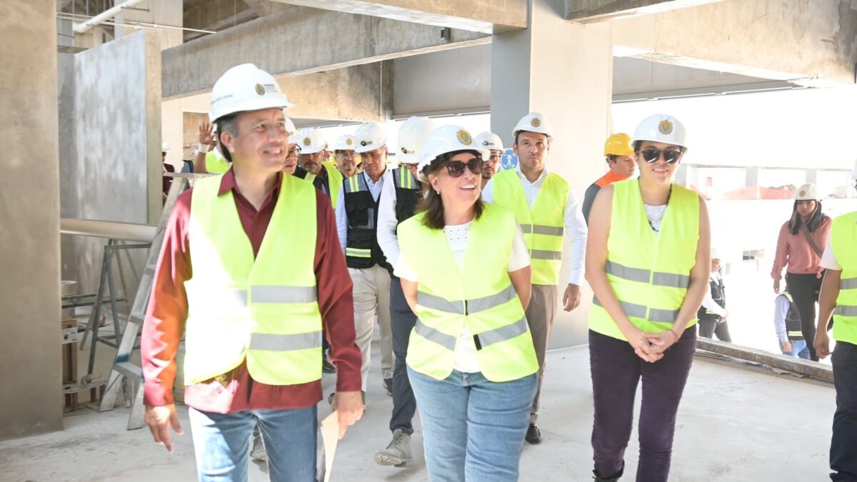 RECORREN CUITLÁHUAC GARCÍA Y ROCÍO NAHLE OBRAS DEL ESTADIO E ILUSTE INSTITUTO VERACRUZANO