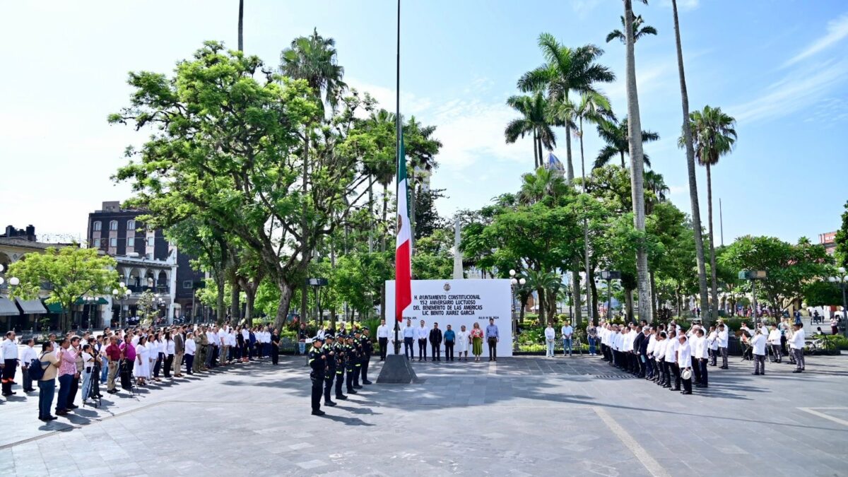 Conmemora ayuntamiento de Córdoba el 152 aniversario luctuoso de Benito Juárez García