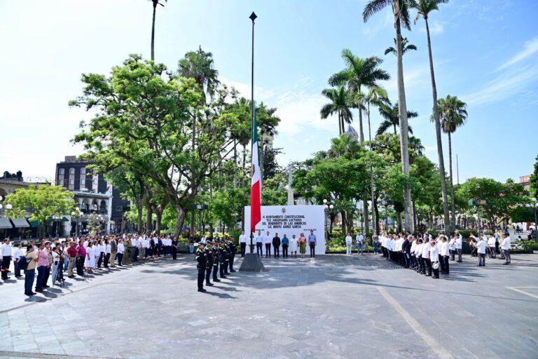 Conmemora ayuntamiento de Córdoba el 152 aniversario luctuoso de Benito Juárez García