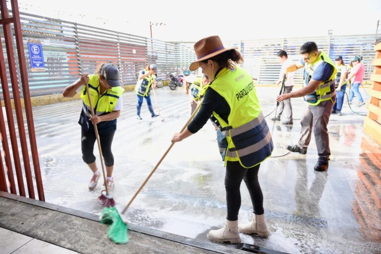 Mejora el Departamento de Parquímetros el estacionamiento del mercado “Revolución“